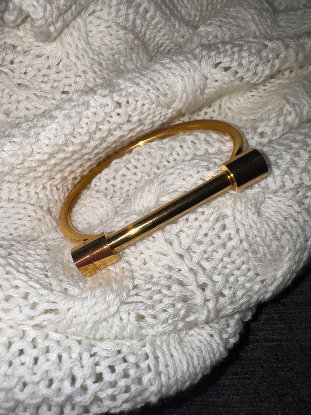 Stainless steel Gold Tone Women's Bar Cuff Bracelet. Average size